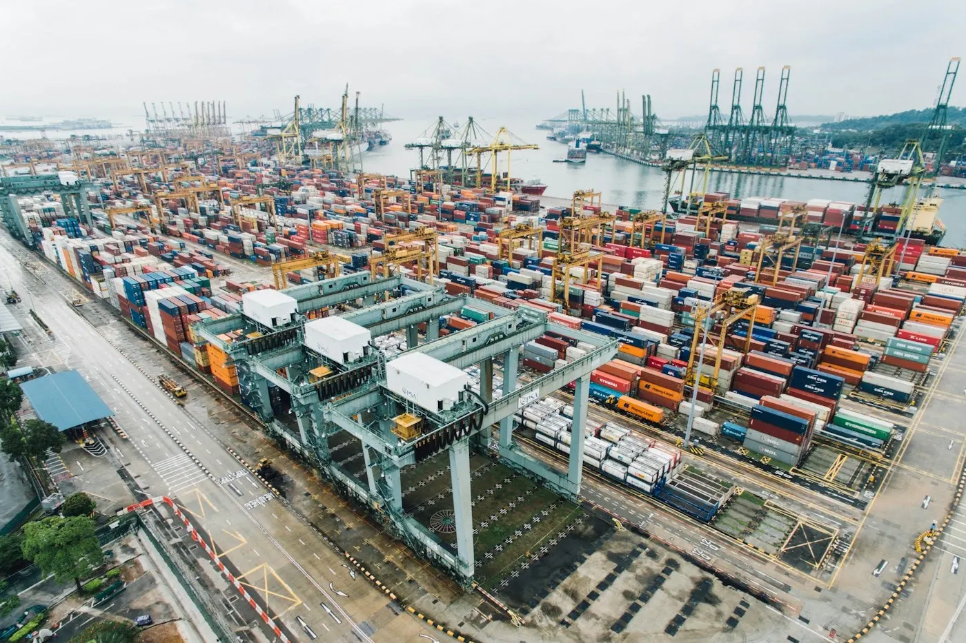 Port logistique vu du ciel, interventions Genèse dans toute la France